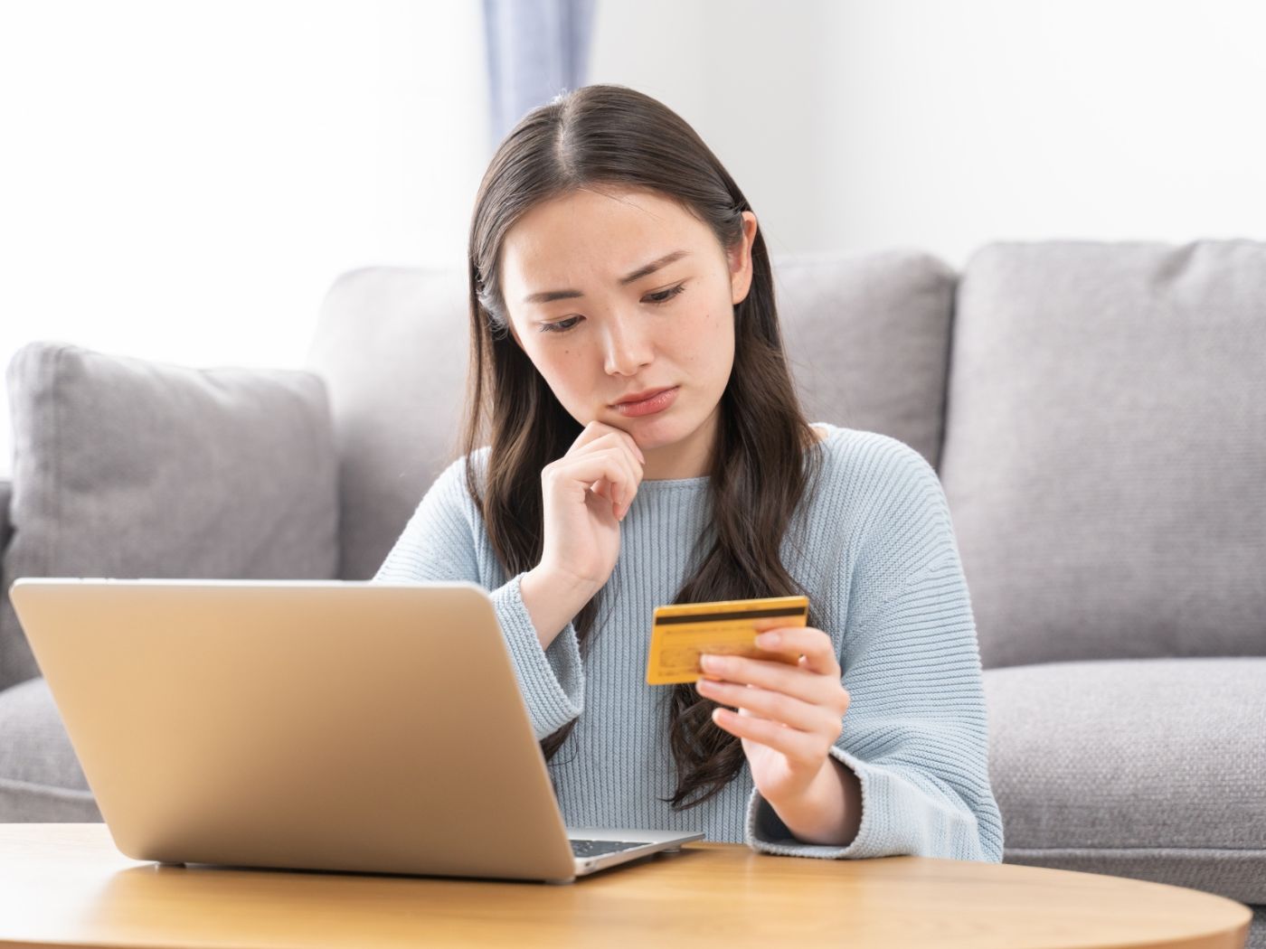 知恵袋で話題の任意整理 クレジットカード更新できた理由